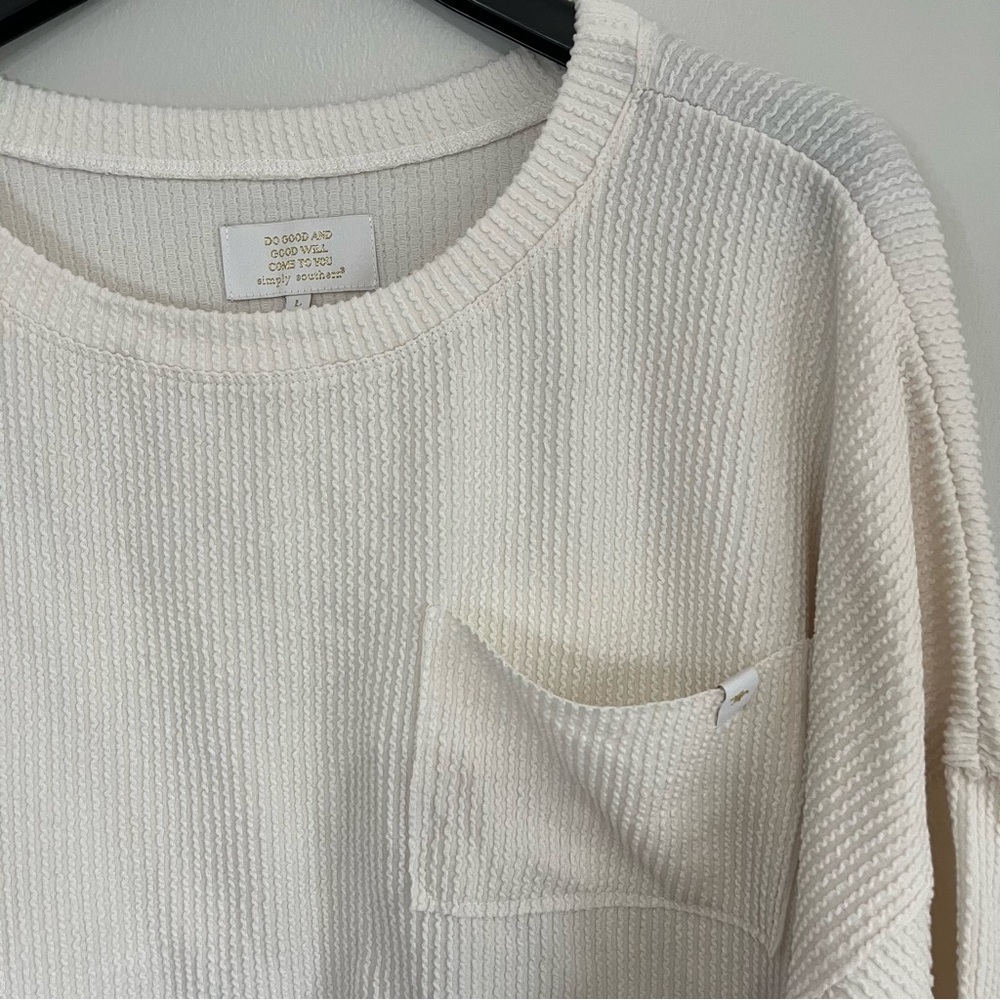 πΎ Simply Southern Ivory Ribbed Pocket Tee β Oversized Cropped Top L - Picture 3 of 11